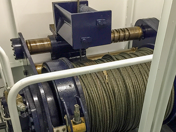 lubricated steel wire on a hydraulic winch