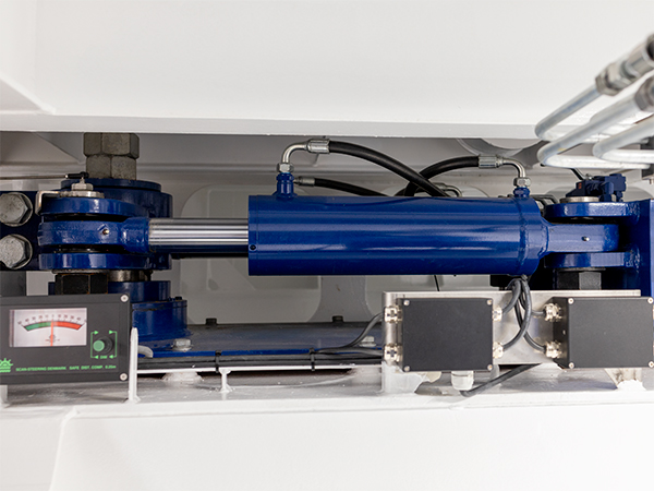 Blue hydraulic cylinder from AS SCAN steering gear system