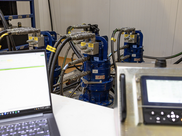 Turner Gear test equipment setup in AS SCAN workshop